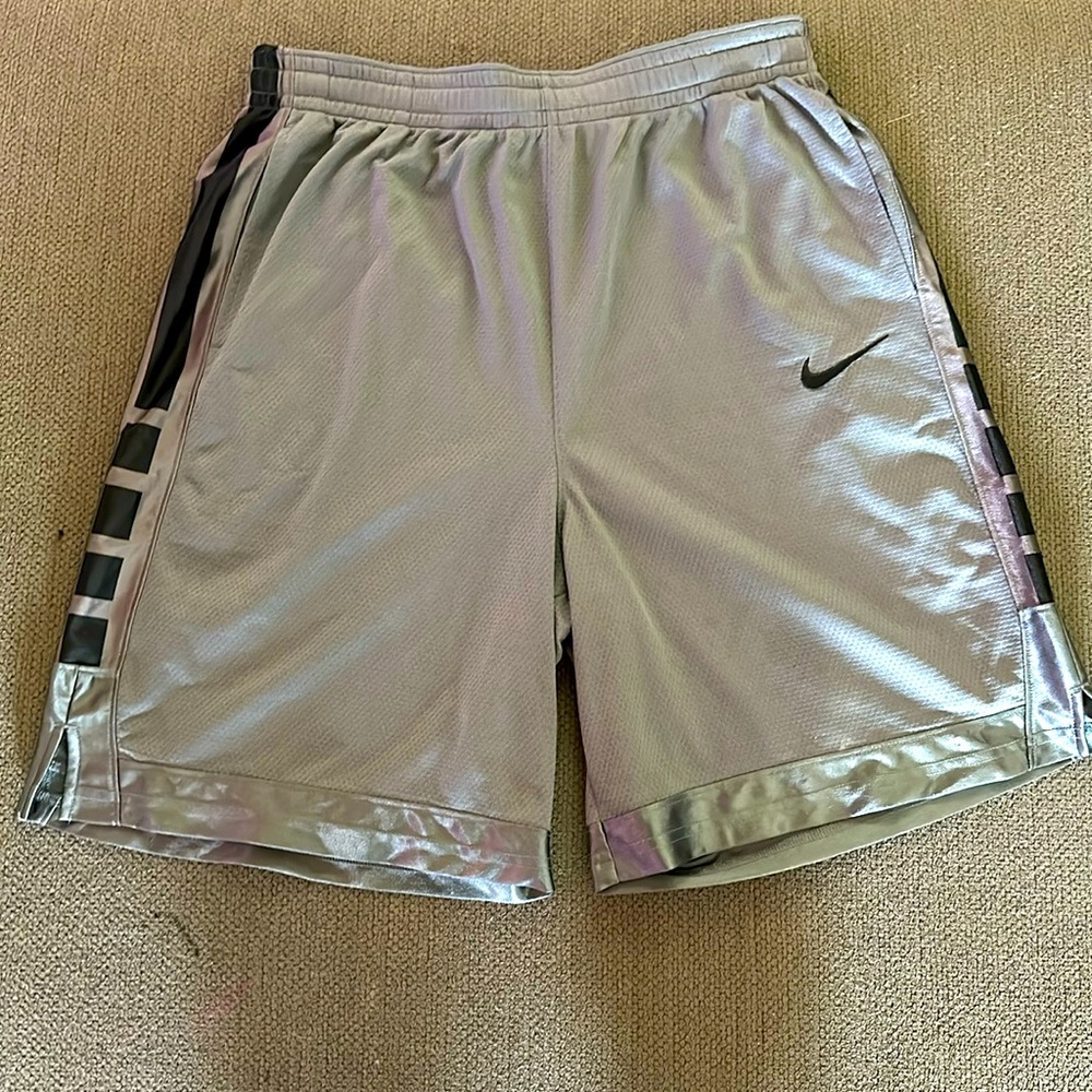 X-Large Teen Boy silver gray black Nike dri-fit shorts brand new with tags